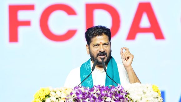 హైడ్రా పేరెత్తకుండానే సీఎం స్పీచ్!  హిట్లర్ లొల్లి డిస్టర్బ్ చేసిందా!? త‌ప్ప‌దు.. త‌గ్గాల్సిందే!