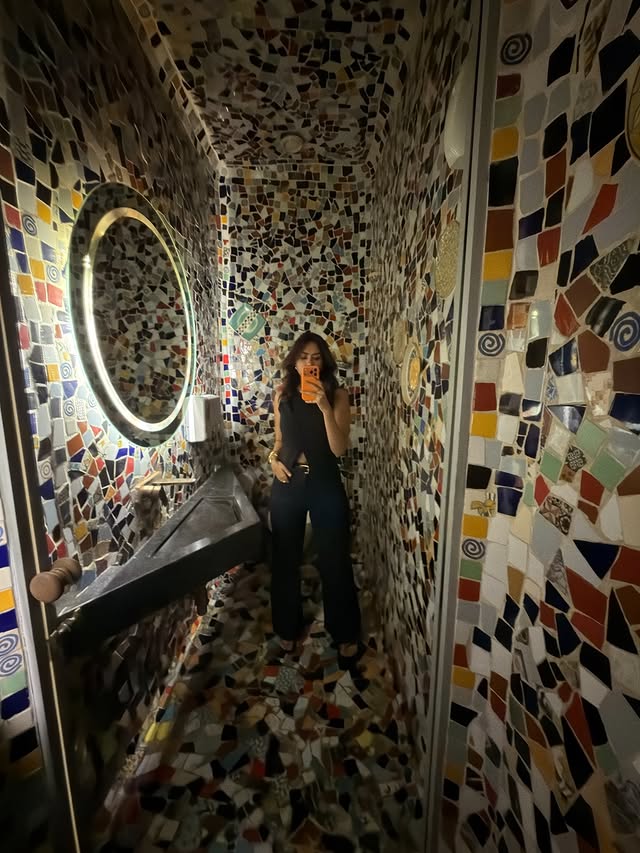 Mrunal Thakur ( Source / Instagram) Mrunal Thakur photo Gallery
