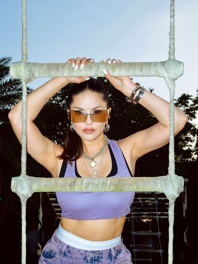 Sunny Leone ( Source / Instagram) Sunny Leone photo Gallery