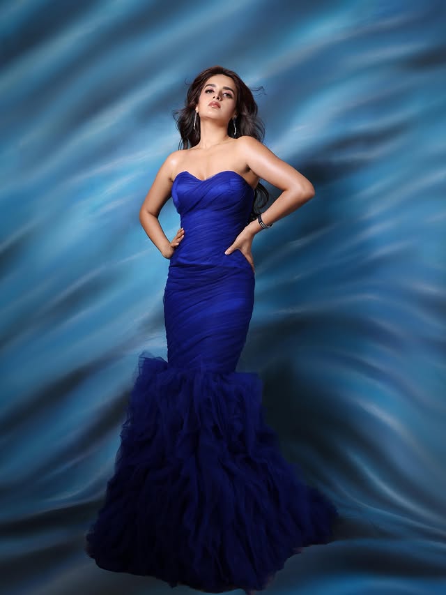 Nidhi Agarwal Photo Gallery