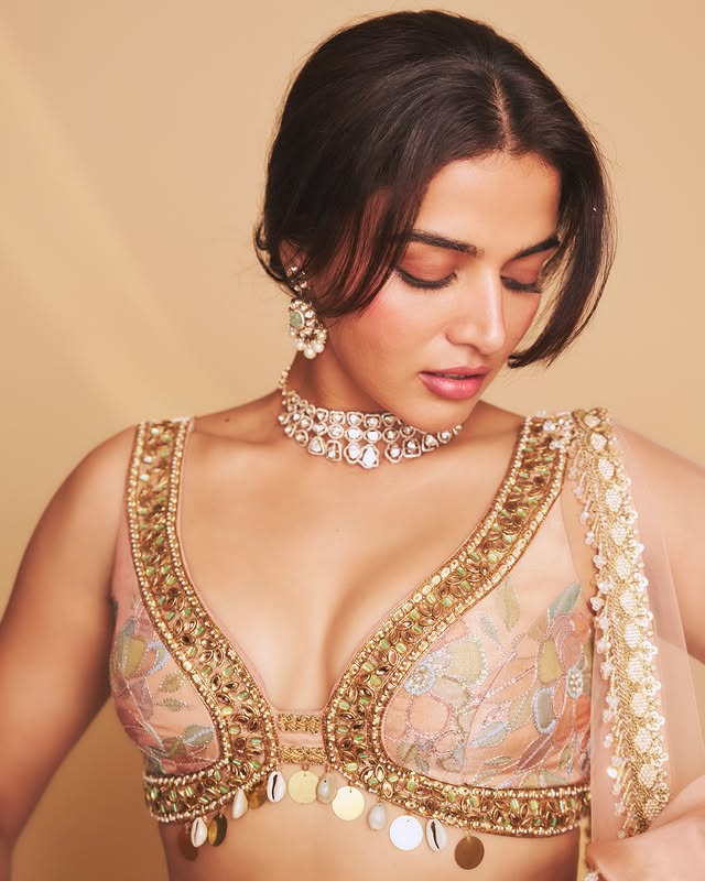Wamiqa Gabbi Photo Gallery