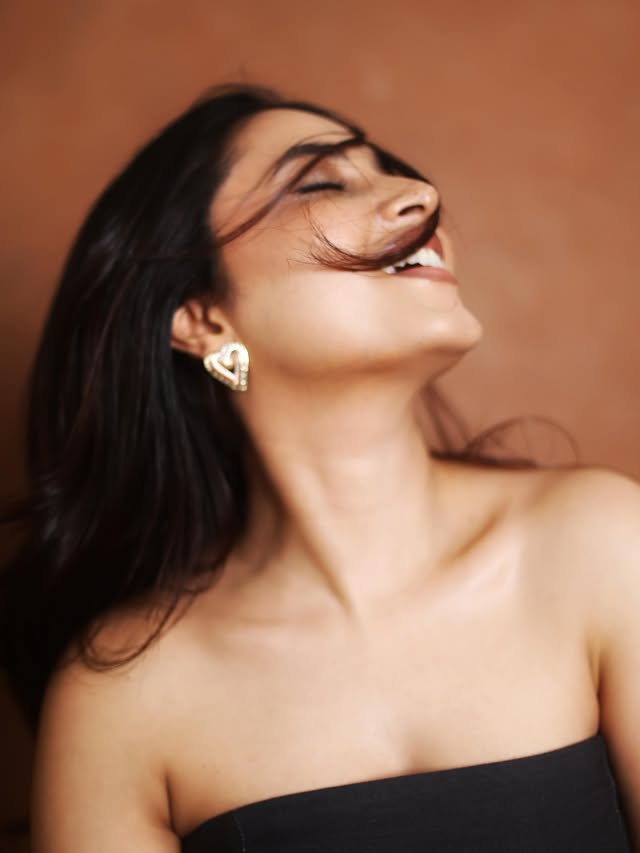 Priyanka Mohan Photo Gallery