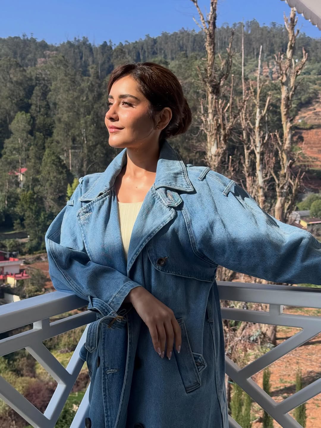Raashii Khanna ( Source/ Instagram ) Raashii Khanna Photo Gallery