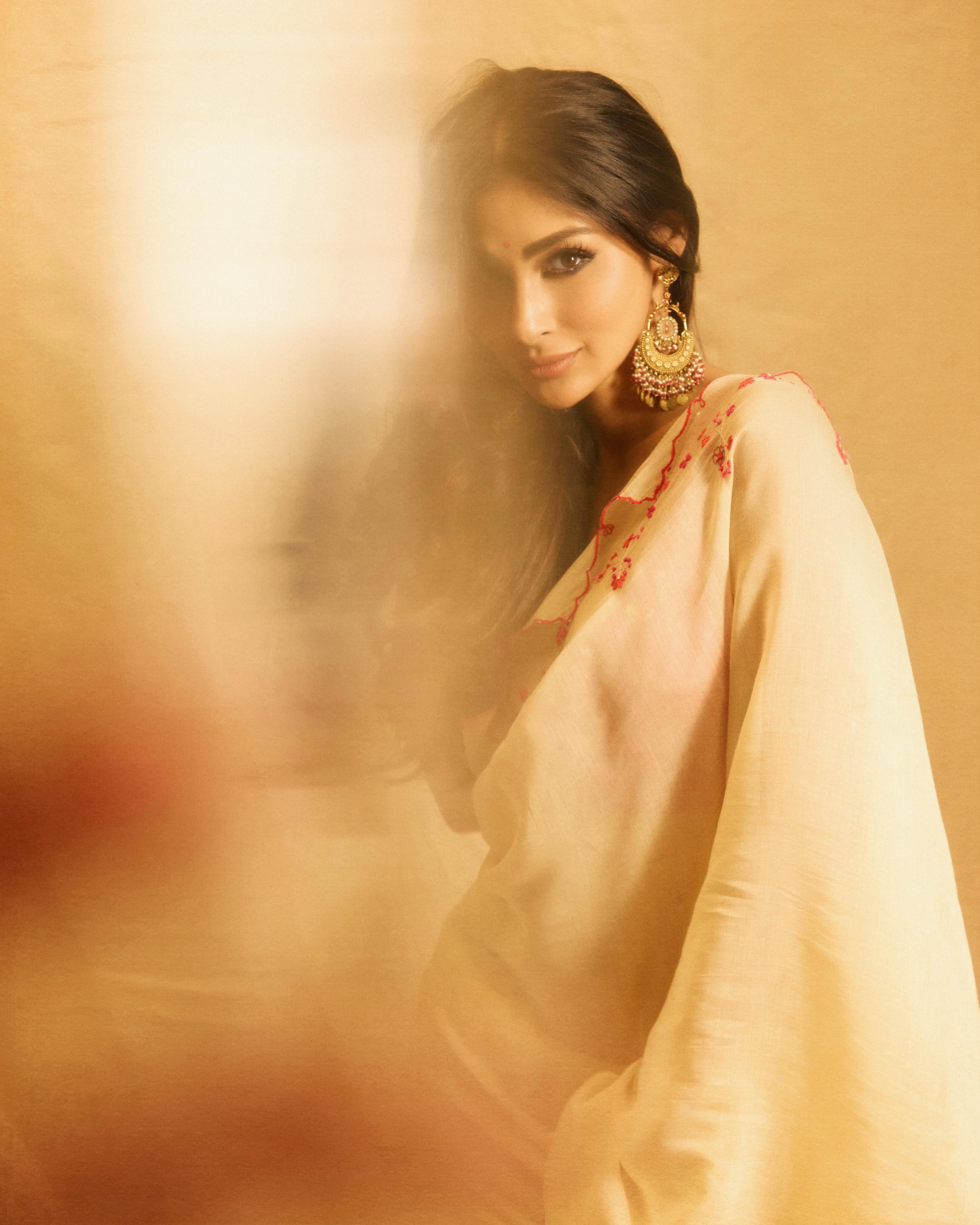 Mouni Roy Photo Gallery