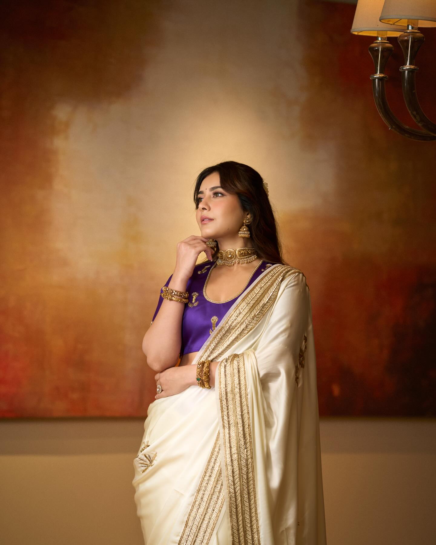 Raashii Khanna Photo Gallery