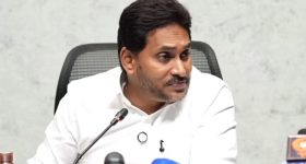 కియా కేరెన్స్, క్లావిస్‌ కు బంపర్ రెస్పాన్స్.. 3 లక్షల సేల్స్ మార్క్ క్రాస్!