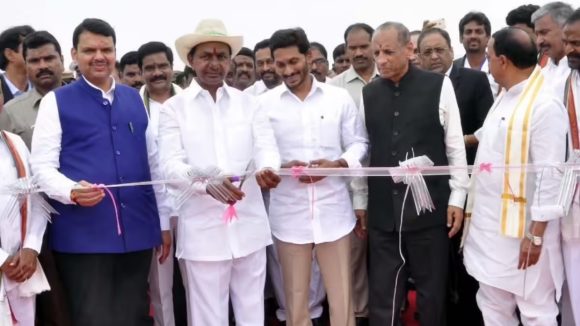 తుమ్మిడిహ‌ట్టిపై మాట మార్చిన బీఆరెస్‌! కేసీఆర్ ఎంత బ‌తిమాలినా.. ఫ‌డ్న‌వీస్ ఒప్పుకోలేద‌ట‌!