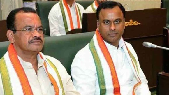 కోమటిరెడ్డి బ్రదర్స్.. కాంగ్రెస్ మార్క్ మంత్రి మార్పు..!