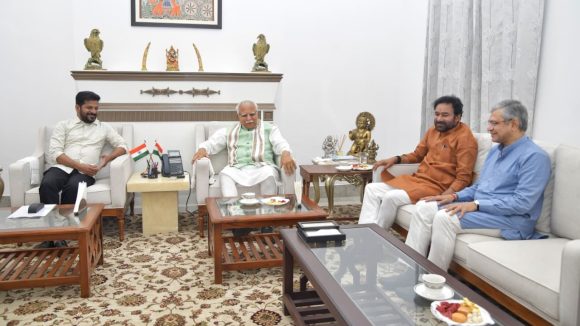 నిల‌దీసి.. నిగ్గ‌దీసి.., ప్ర‌శ్నించి.. సాధించి! మెట్రోపై ముందడుగు! దిగి వ‌చ్చిన కేంద్రం..