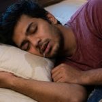 నిద్రలో నోటి నుంచి లాలాజలం ఎందుకు వస్తుంది? ఆరోగ్య సమస్యలకు ఇది సంకేతమా..