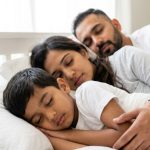 పిల్లలను ఏ వయసు నుంచి వేరుగా పడుకోబెట్టాలి? సరైన సమయంలోనే ఈ అలవాట్లు నేర్పాలి