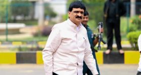 రిమోట్ అక్కర్లేదు.. మీ మాటే శాసనం.. పెంపుడు కుక్కలాంటి స్మార్ట్ ఏసీలు!