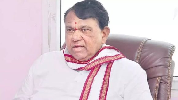 ప‌గ‌బ‌ట్టిన కేటీఆర్‌! ఒక్క పోచారంపై… మూకుమ్మడి గులాబీ దండు దాడి!
