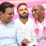 ఇద్దరం కలిసి పోలీసుల తాట తీస్తాం! కేటీఆర్ నోట అవే మాటలు!