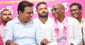 ఇద్దరం కలిసి పోలీసుల తాట తీస్తాం! కేటీఆర్ నోట అవే మాటలు!