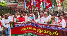 రాష్ట్రపతి భవన్‌లో పండుగగా పద్మ అవార్డుల వేడుక.. పురస్కారాలు అందుకున్న విజేతలు వీరే!