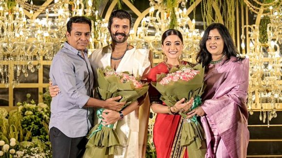 విజ‌య్ దేవ‌ర‌కొండ‌కు కేటీఆర్ ఫ్రీ ప‌బ్లిసిటీ! స్పీడ్ త‌గ్గిన సినీ కేరీర్‌కు ఇలా ఉడ‌తాభ‌క్తి సాయం..!