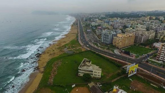 Vizag Earth tremors: విశాఖలో భూ ప్రకంపనలు.. భయంతో ప్రజలు పరుగులు, రిక్టర్ స్కేలుపై 4.5గా నమోదు