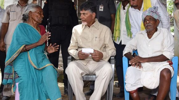 పెన్షన్ దారులకు ఏపీ ప్రభుత్వం తీపి కబురు.. ఒక రోజు ముందుగా పంపిణీ, సీఎం చంద్రబాబు నిర్ణయం వెనుక