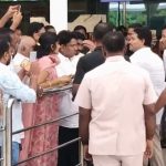 జగన్ ఓపెనైపోయారు.. రావణ్ బంధువులతో మాజీ సీఎం మాటలు, గన్నవరం ఎయిర్‌పోర్టులో సన్నివేశం