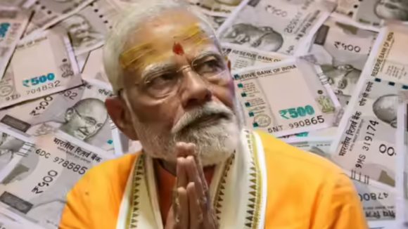 ప్రధాని మోడి ఇన్వెస్ట్ చేస్తున్న ఈ పోస్టాఫీస్ స్కీమ్ గురించి తెలుసా? లక్షల్లో వడ్డీ!
