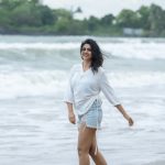 Varshini : బీచ్ లో అలలతో ఆడుకుంటున్న వర్షిణి.. ఫోటోలు వైరల్..
