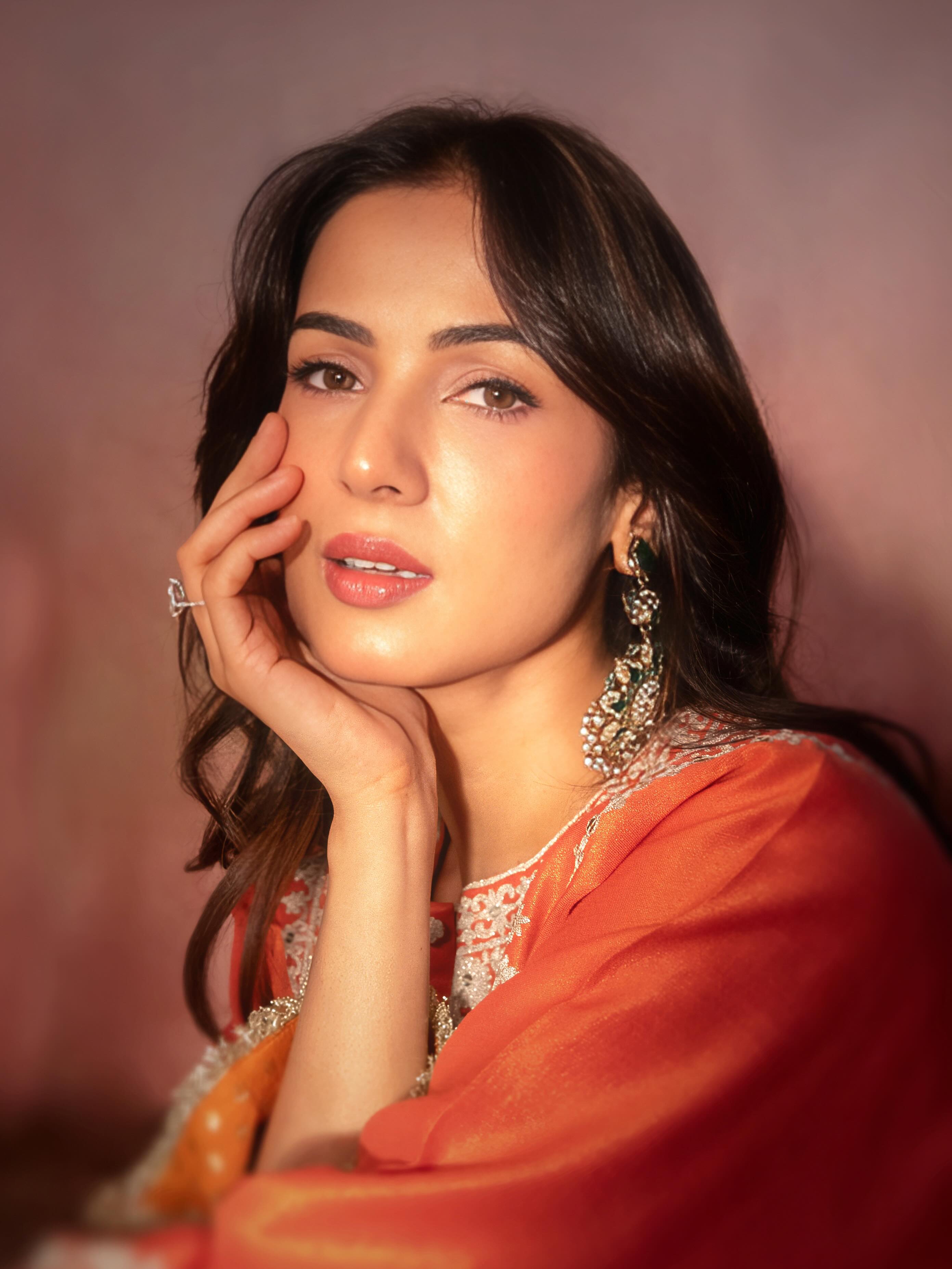 Sonal Chauhan Photo Gallery