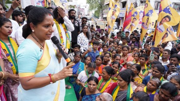 ఫామ్‌హౌజ్ కేసీఆర్‌కు చుర‌క‌! పాడిందే పాట‌పై రేవంత్‌కు హిత‌బోధ‌..!