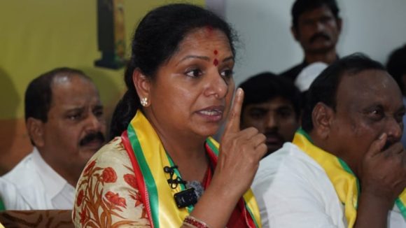 త‌ల్లీ, చెల్లీ లేని సిల్లీ వెధ‌వ‌లు..! బీఆరెఎస్ సోష‌ల్ మీడియా వారియ‌ర్స్‌..!