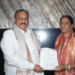 సమస్యను అంతర్గతంగా పరిష్కరించాల్సిన అధ్యక్షుల వారు…!  ఇలా వినతులు బహిరంగంగా స్వీకరించడమేమిటో!?