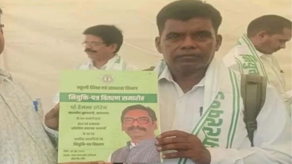 ట్విస్ట్ అంటే ఇది.. నిన్న పోస్టింగ్, నేడు రిటైర్మెంట్! సోషల్ మీడియాను షేక్ చేస్తున్న అధికారుల నిర్వాకం