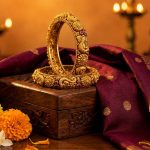 బంగారం కొందామనుకుంటున్నారా? తగ్గింది కదా అని సంబరపడేలోపే బిగ్ ట్విస్ట్