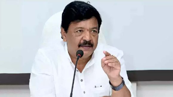 తెలంగాణలో లేని అందాలు ఏపీలో ఉన్నాయి.. సినీ పరిశ్రమకు మంత్రి దుర్గేశ్ బంపర్ ఆఫర్!