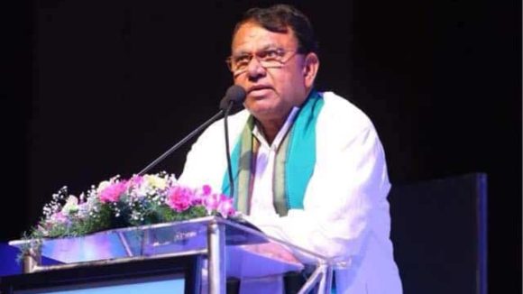 పాపం.. పెద్దాయ‌న‌! రైతు స‌భ‌ల‌కూ ఆహ్వానం లేదు..! మ‌రి స‌ల‌హాదారు ప‌ద‌వెందుకో..?