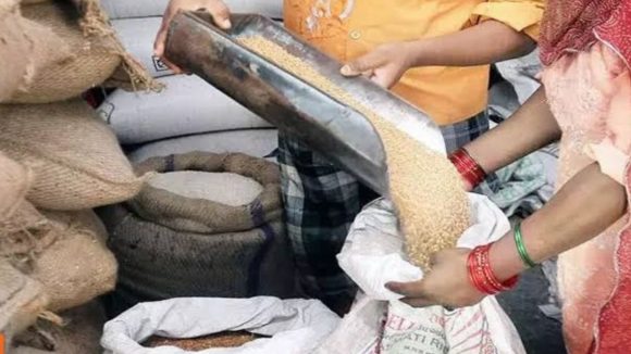 రేషన్‌కార్డు దారులకు తీపి కబురు.. ఒకేసారి మూడునెలల కోటా, ఇంకెందుకు ఆలస్యం