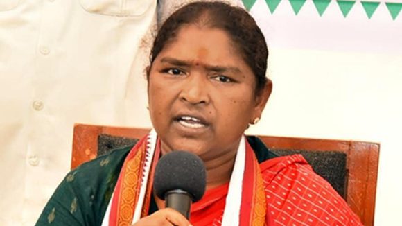 యూరియా యాప్‌పై సీత‌క్క ఉన్న‌దున్న‌ట్టు…! ఇబ్బందులు వాస్త‌వ‌మే.. మార్చుకోవాల్సి ఉంది..!