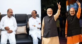 బస్సులో, రైలులో కొందరు సౌండ్ పెద్దగా పెట్టి వీడియోలు చూస్తారు.. ఎందుకో తెలుసా?