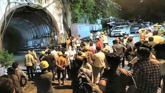 ఉత్తరాఖండ్‌ సొరంగంలో ఘోర ప్రమాదం.. ఏడుగురు కార్మికులు మృతి, ఆరుగురు గల్లంతు, ఇంకా