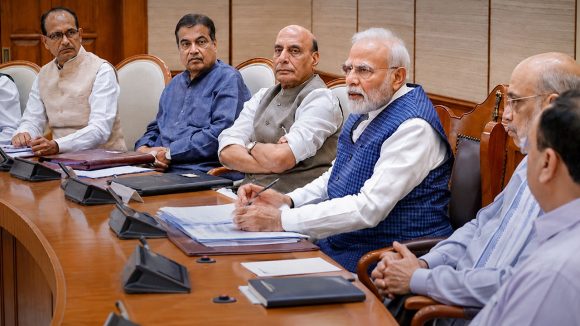 జెన్ జెడ్ ఎఫెక్ట్.. ఆపై గడ్కరీ వ్యాఖ్యలు, మోదీ కేబినెట్ విస్తరణకు సంకేతాలు, ఈసారి యువతకు ఛాన్స్
