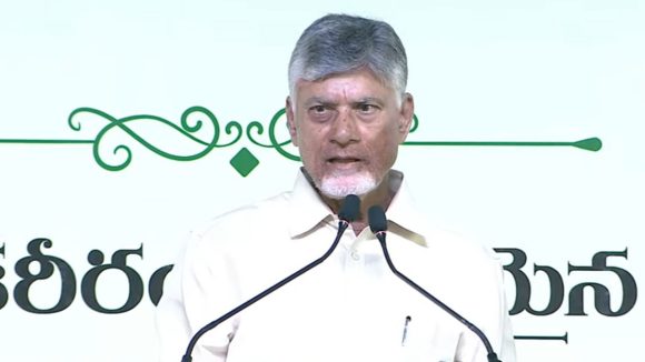 డేటా సెంటర్ ఇష్యూ.. సీఎం చంద్రబాబు క్లారిటీ,  నిర్మాణం కాకుండానే నీళ్లు ఇంకిపోయాయంటూ..
