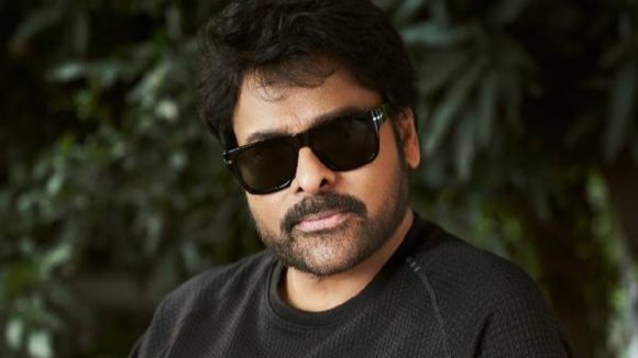 చిత్ర పరిశ్రమ అందరిదీ… ఒకరి సొత్తు కాదు.. విమర్శలకు చెక్ పెట్టిన చిరు!