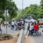 విశాఖ సిటీలో విద్యార్థుల గ్యాంగ్‌వార్.. పట్టపగలు కర్రలు-రాడ్లతో దాడులు, పోలీసుల అదుపులో 17 మంది