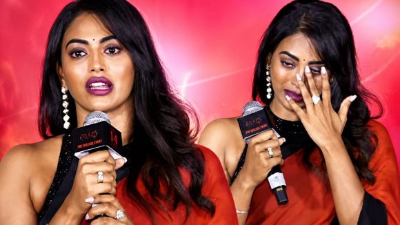 ఆ మాట చెబుతూ.. వేదిక పైనే బోరున ఏడ్చేసిన కామాక్షి భాస్కర్ల