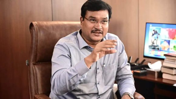 హైడ్రాకు మద్దతుగా వృత్తి నిపుణులు.. కమీషనర్‌ ఏవీ రంగనాథ్‌తో భేటీ!