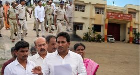 విరాట్ కోహ్లీ  ఫాలోవర్స్ దెబ్బ అదుర్స్‌..త‌ల‌లు ప‌ట్టుకుంటోన్న పాకిస్తాన్‌