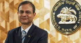 వడ్డీ రేట్లపై ఆర్బీఐ గవర్నర్ సంజయ్ మల్హోత్రా కీలక ప్రకటన, లోన్లు తీసుకునేవారికి రిలీఫ్