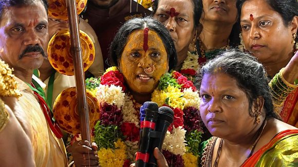 6 నెలలే టైమ్.. ఆ పని జరగకపోతే ప్రాణనష్టమే! ‘రంగం’లో స్వర్ణలత భవిష్యవాణి!