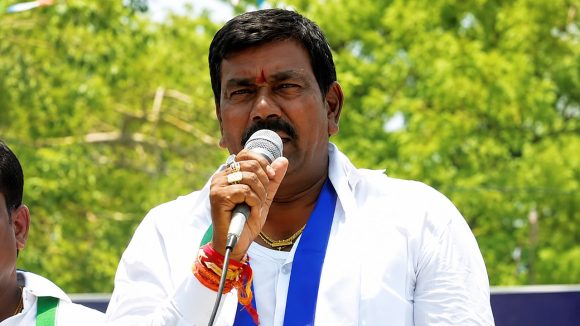 ఆలూరులో అర్ధరాత్రి హైడ్రామా.. వైకాపా ఎమ్మెల్యే విరూపాక్షి అరెస్ట్!