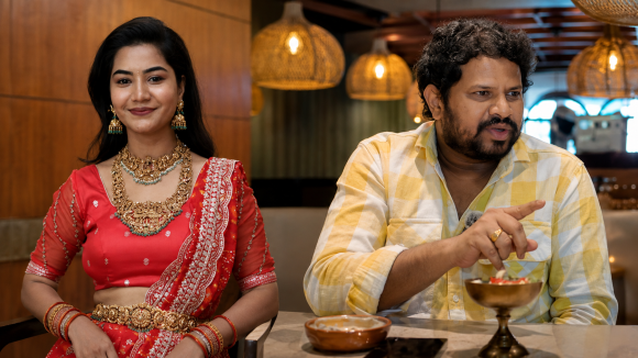 మాధురి రాథోడ్ కు సపోర్ట్ గా హైపర్ ఆది.. ట్రోలర్స్ కు స్ట్రాంగ్ కౌంటర్..