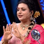 బండి ఆపితే రామ్ చరణ్ ఫోటో చూపిస్తా – రోజా